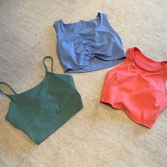 Athletic wear bundle - Picture 5 of 8